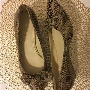 Anne Klein "Adelle " Wedge Shoes (S4)